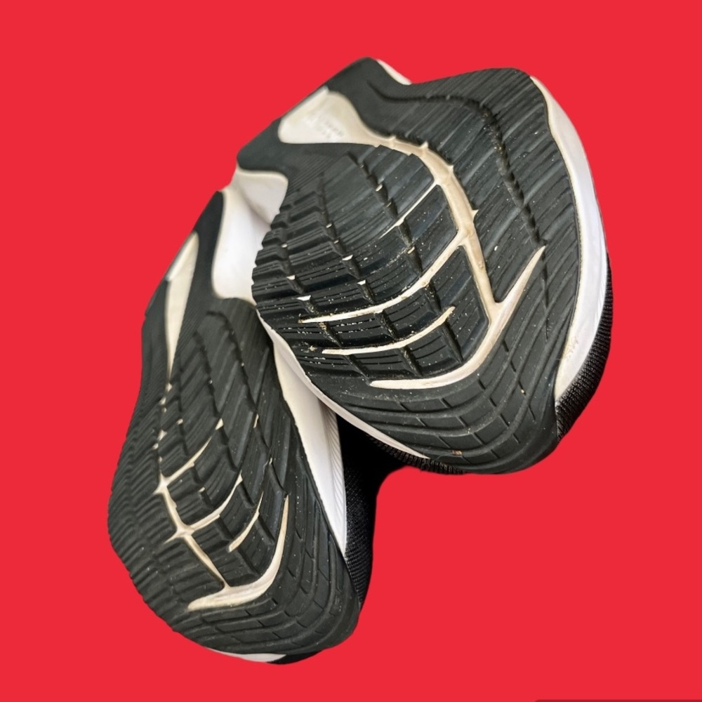 Nike Zoom Winflo 7 Running Shoes - Picture 3 of 12